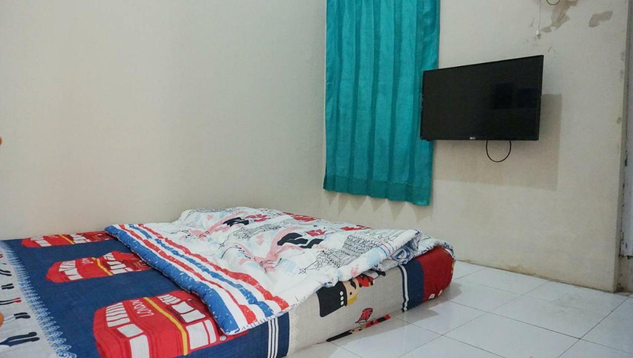 West Surabaya Homey Exterior foto