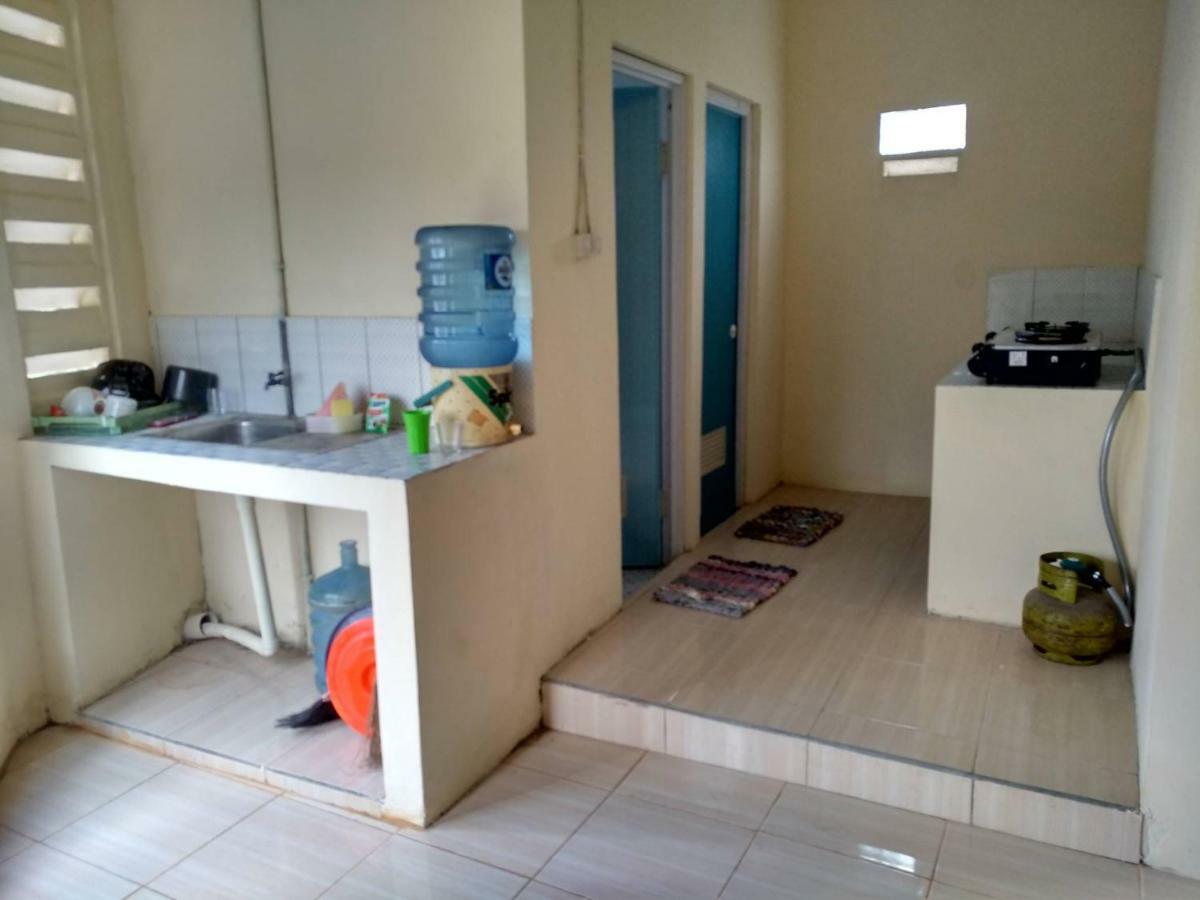 West Surabaya Homey Exterior foto